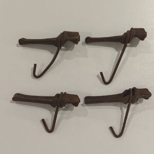 1910 Maple Tree Taps